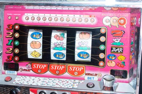 A Yamasa Slot Machine Pink Panther