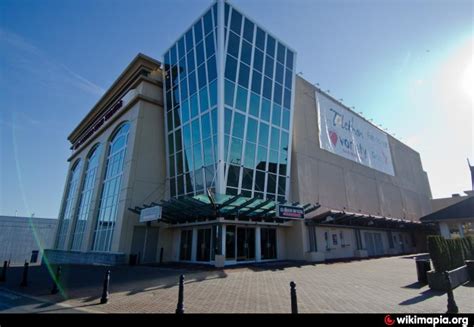 Avenida Casino Red Robinson Mostra De Teatro