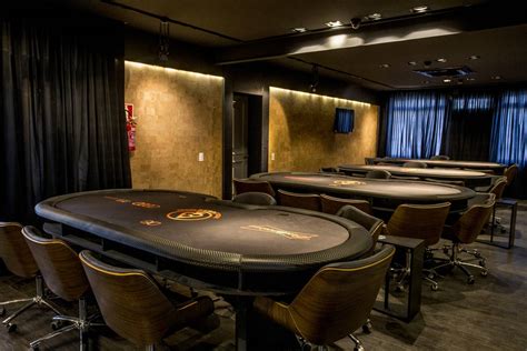 Completa Casa De Poker