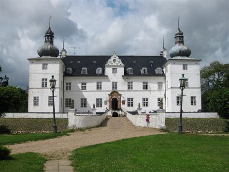Engelsholm Slot Adresse