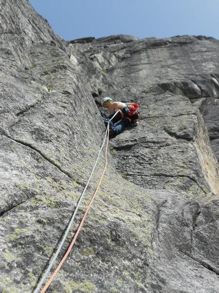 Escalade Dome Du Slot