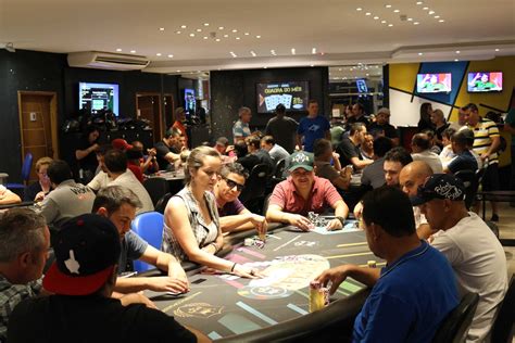Massa Clube De Poker