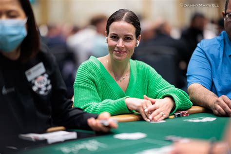Natalie Hof Pokerprolabs