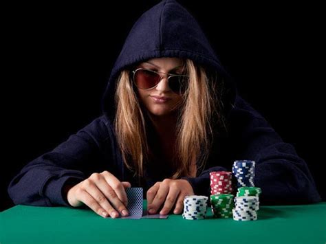 O Que Poker Face Significa