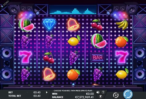 Play Fruity Grooves Slot